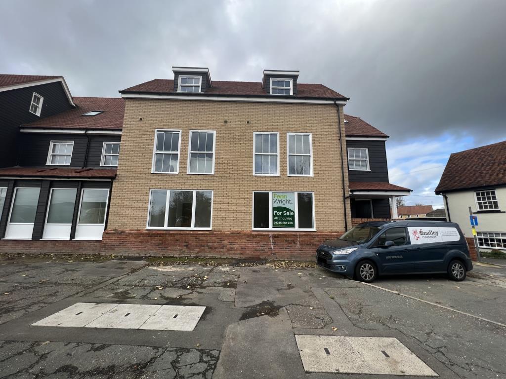 Lot: 27 - LEASEHOLD COMMERCIAL UNIT - 